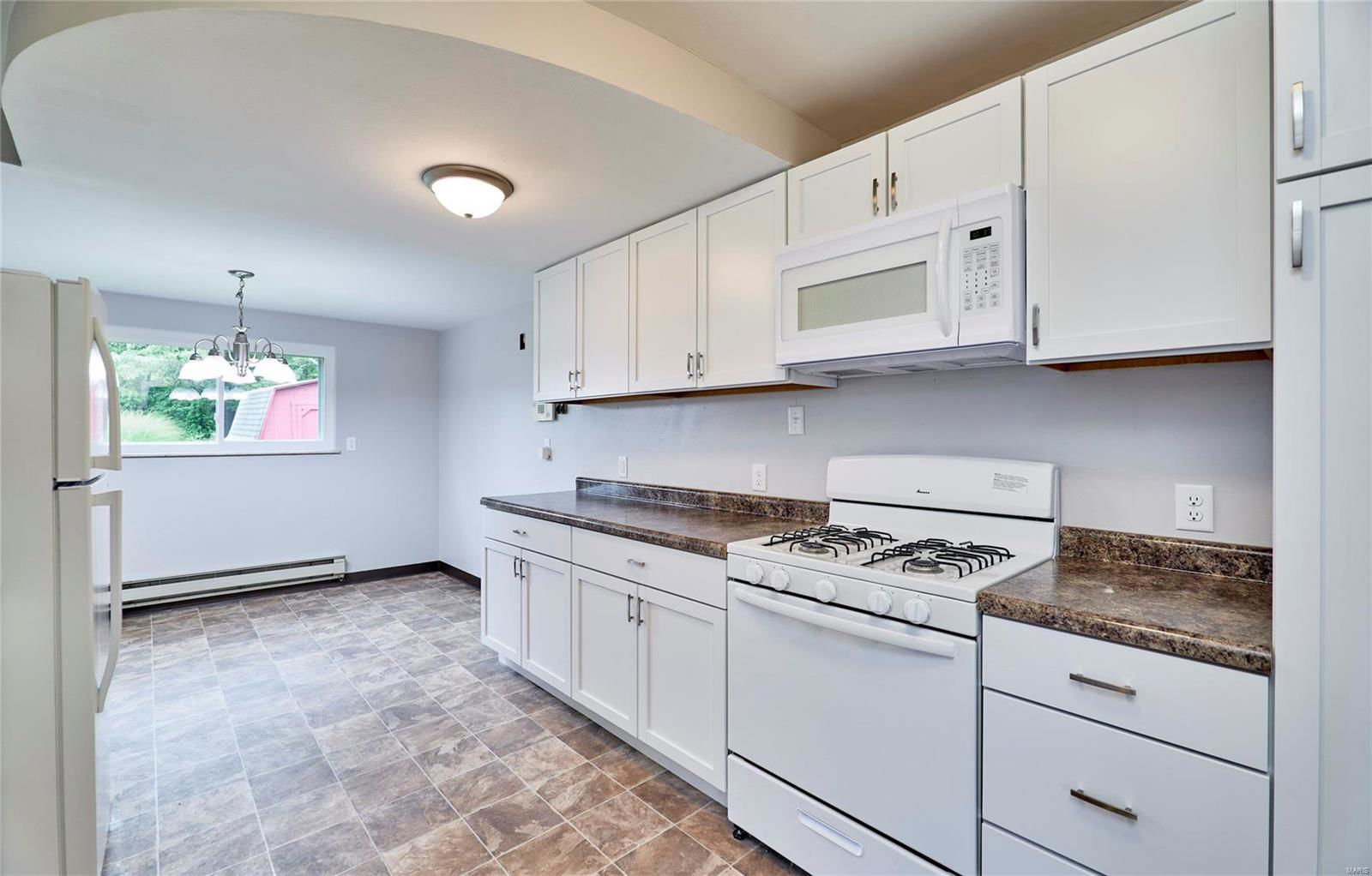 8125 S Laclede Station Road, Affton, 63123