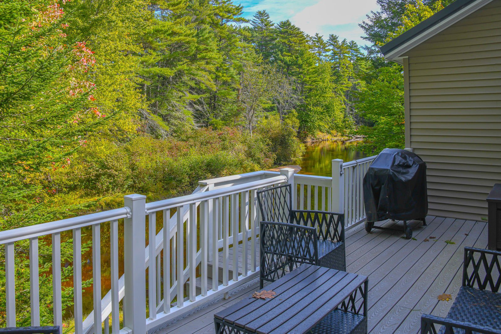 24 Dragon Back Road, Naples, 04055