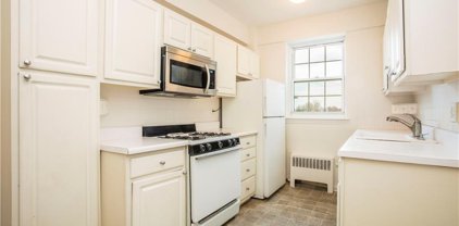 220 Pelham Road Unit #6E, New Rochelle