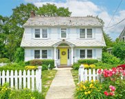 33 Oakland Street, Huntington image