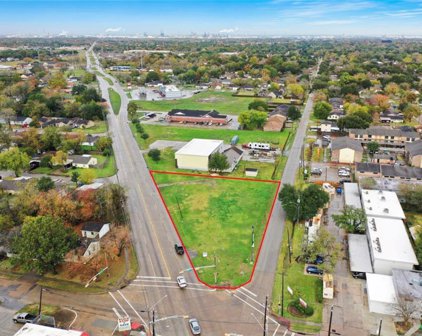 103 N Allen Genoa Road, South Houston