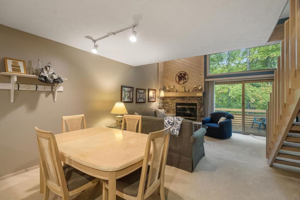 4749 S Pleasantview Road Unit 141, Harbor Springs, 49740