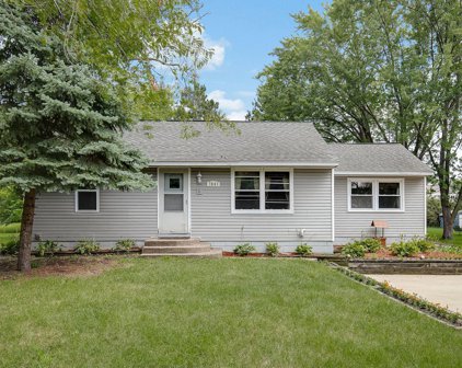 7841 Sunnyside Road, Mounds View