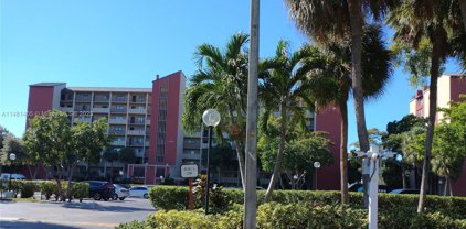 2200 S Cypress Bend Dr Unit #604, Pompano Beach