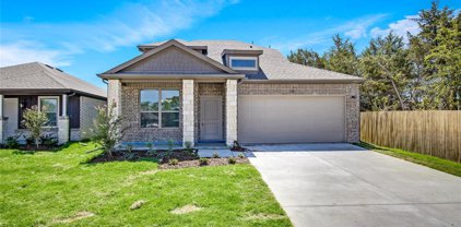 305 Knoll Pines  Drive, Terrell