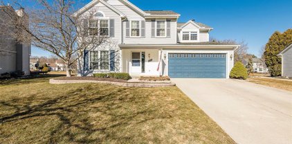 955 STRATFORD DR, South Lyon