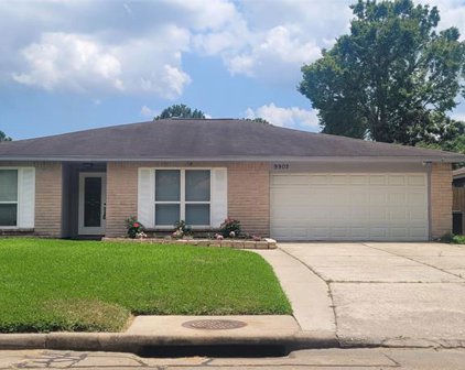 9902 Robin Street, La Porte