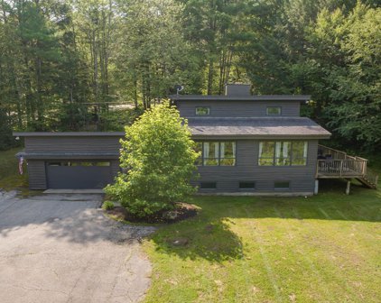 28 Wood Road, Stowe