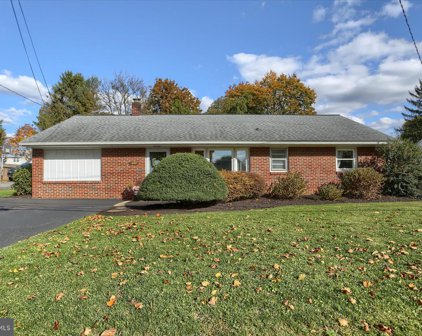 432 N Prince St, Millersville