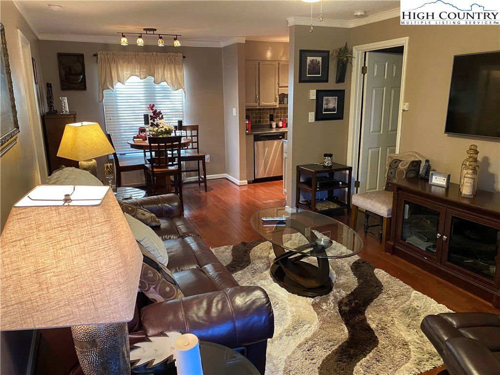 148 Royal Oaks Drive Unit 222, Blowing Rock, NC 28605 MLS 247068