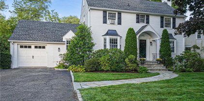 165 Ralph Avenue, White Plains
