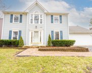 952 Creekside Circle, Naperville image