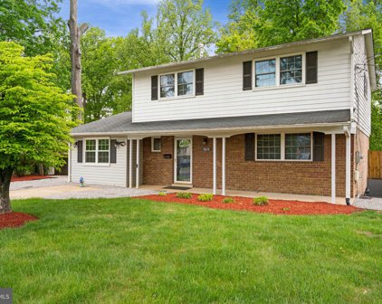 5615 Rolling Rd, Springfield