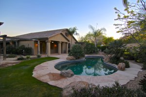 14594 W Jenan Dr Backyard
