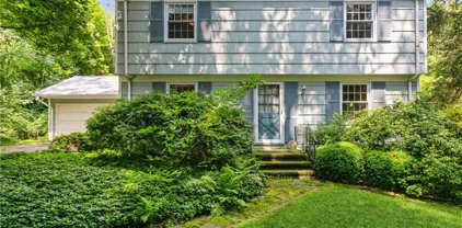 8 Old Mill Lane, Katonah