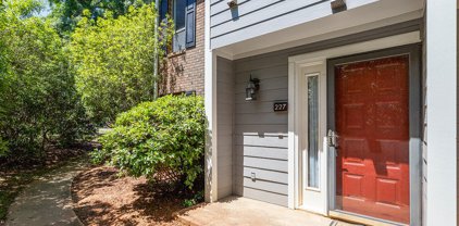 227 Clancy, Cary