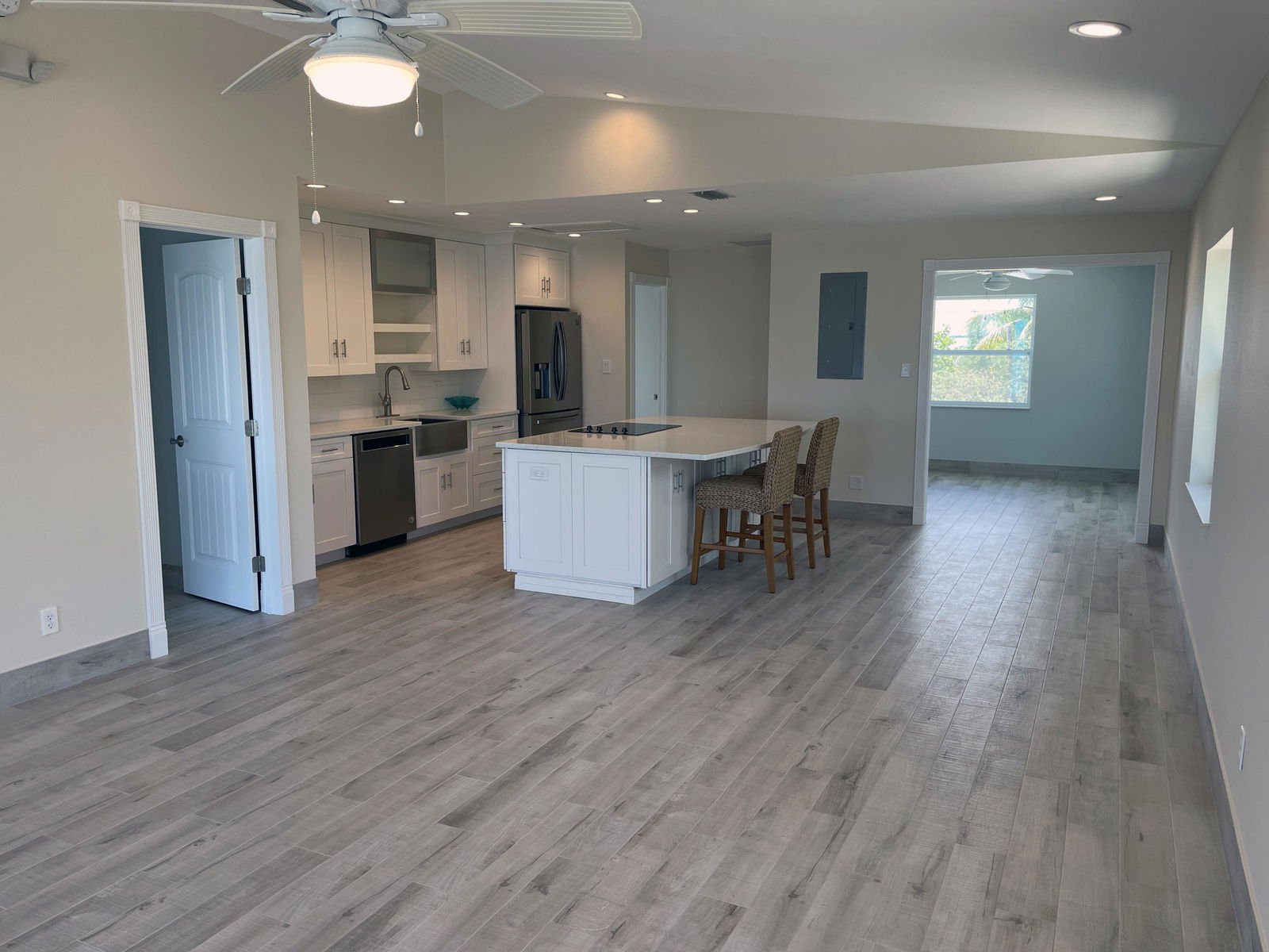 1435 Long Beach Drive, Big Pine, 33043