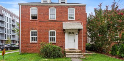1300 N Hudson St, Arlington
