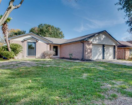 1931 Feather Ridge Drive, Missouri City