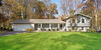 318 Saint Ives Dr, Severna Park