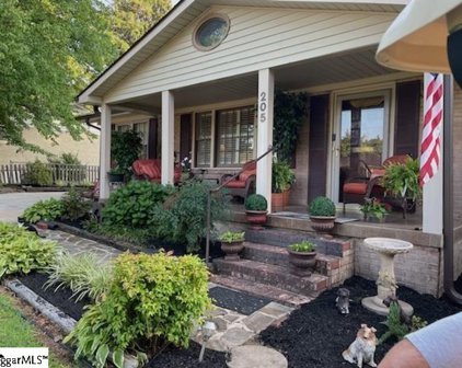 205 Ivy Drive, Simpsonville