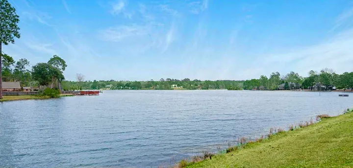 Woodbine Springs Lake, Pace Florida