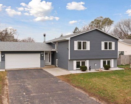 7049 Maryland Avenue N, Brooklyn Park