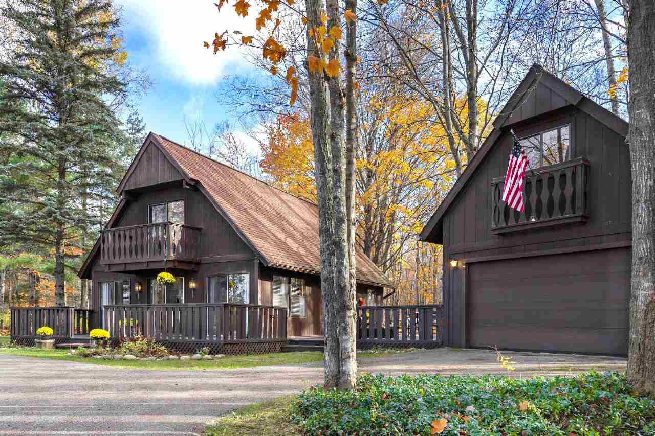 7613 S Pleasantview Road, Harbor Springs, 49740