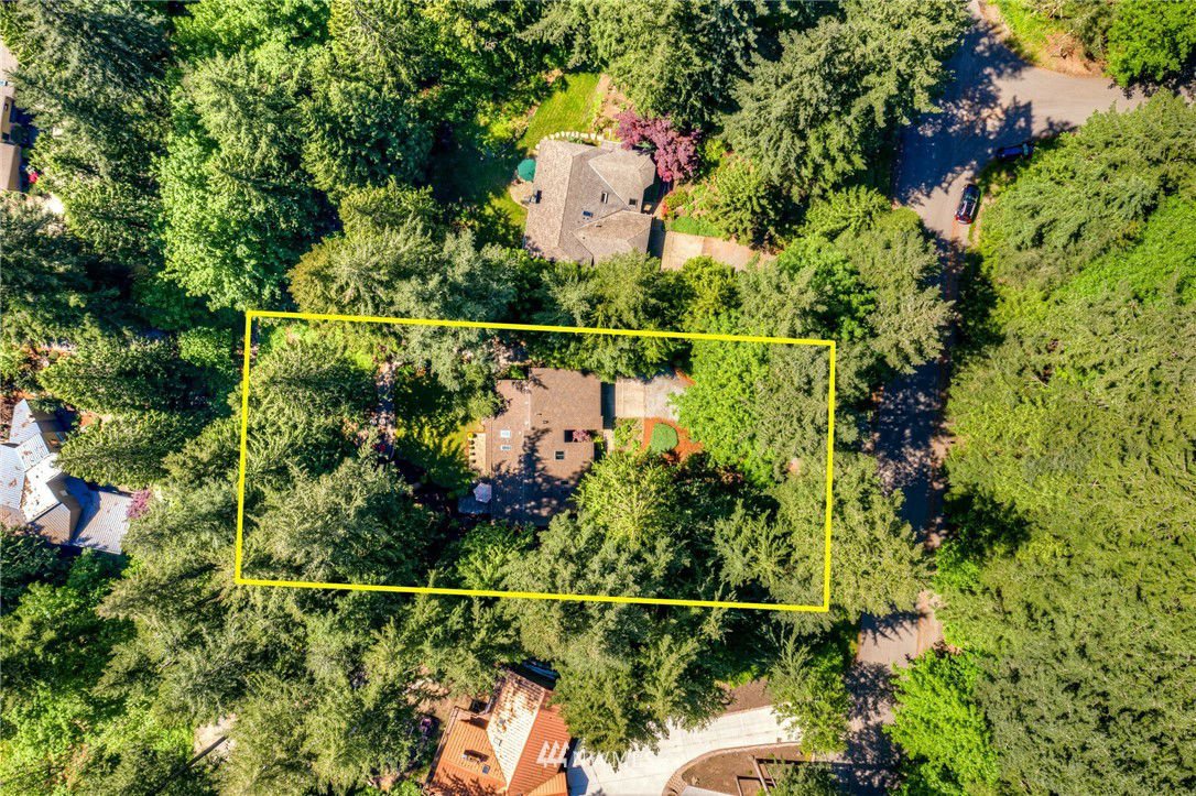 25111 SE Mirrormont Place, Issaquah, 98027