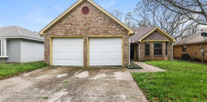 1421 Lincolnshire  Way, Fort Worth