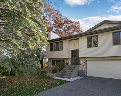 818 Sherwood Road, Shoreview