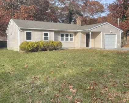 7 Sunset Drive, Shirley