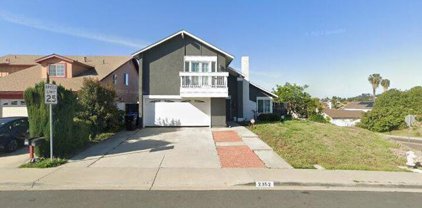 2352 Grove View Road, Paradise Hills