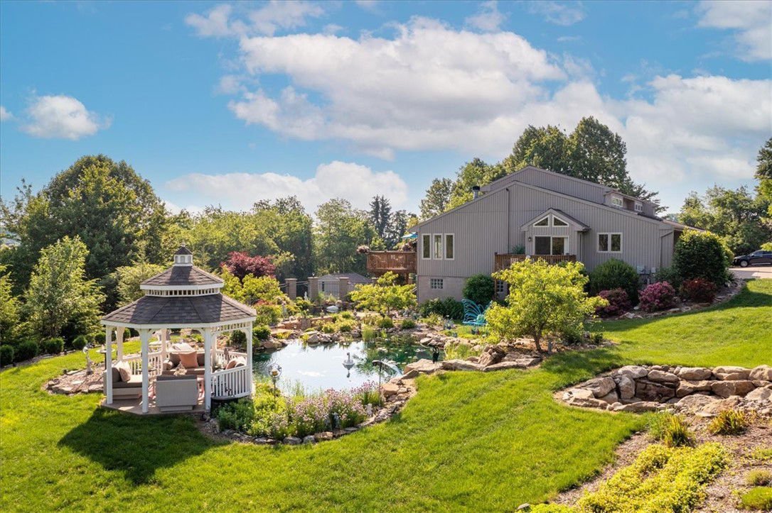 2106 Reis Run Road, Franklin Park, 15237