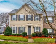 8203 Bridgegate  Drive, Huntersville image