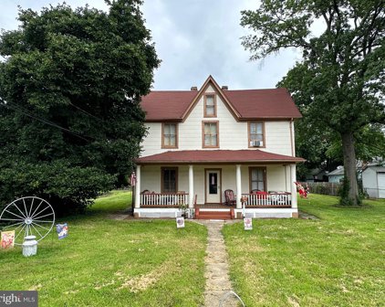 3704 Upshur St, Brentwood
