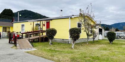 15 Church, Klamath