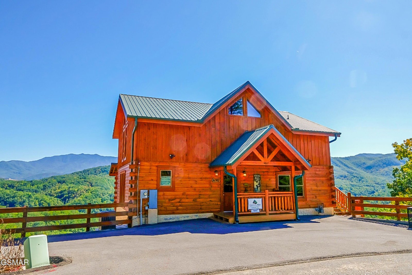 4827 Highland Place Way, Pigeon Forge, 37863