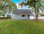 515 Fenimore Avenue, N. Babylon image