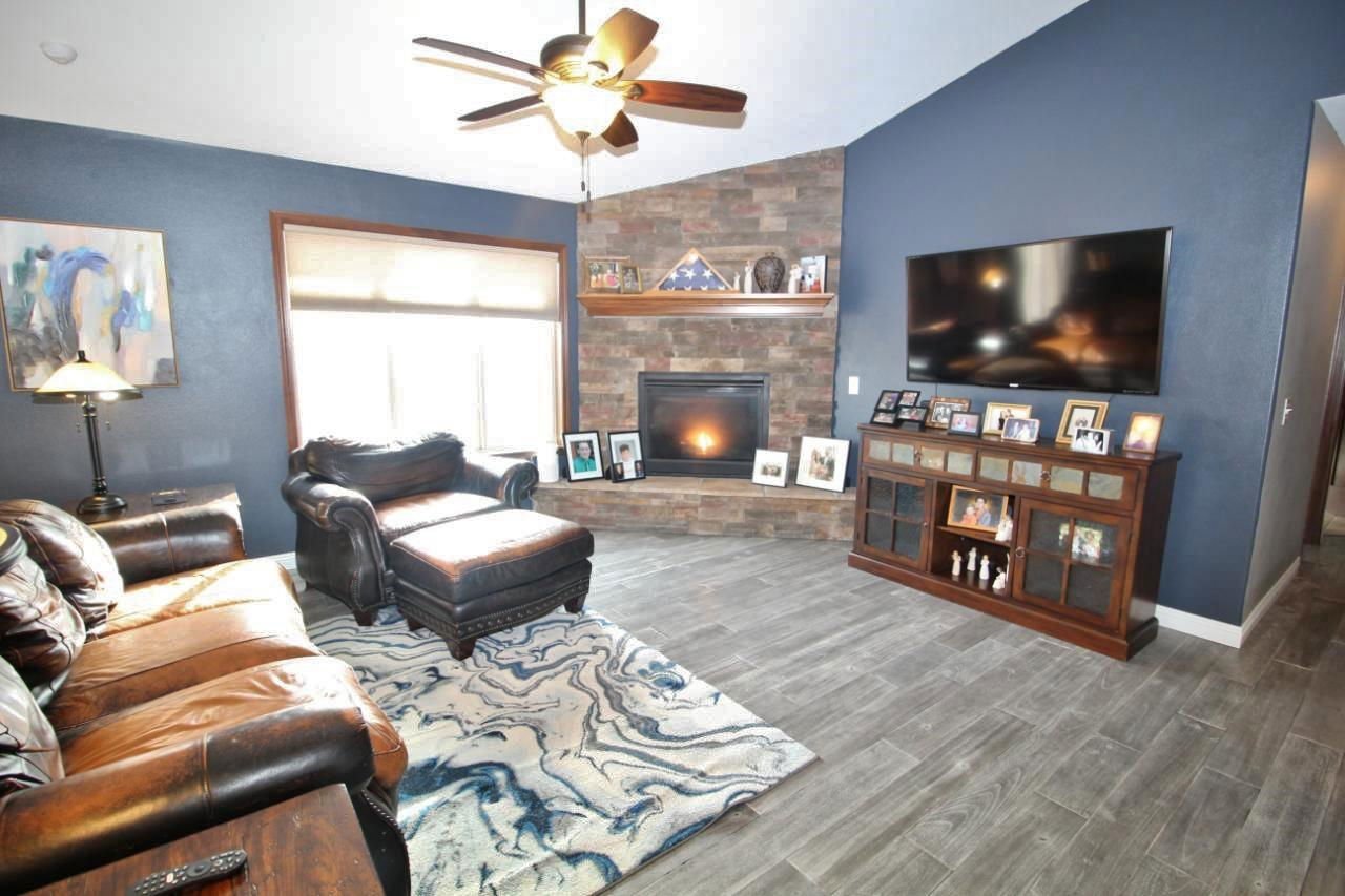 2825 Grey Eagle Pass, Minot, 58703