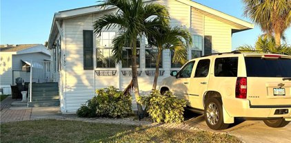 4730 Lantern W Ln, Estero