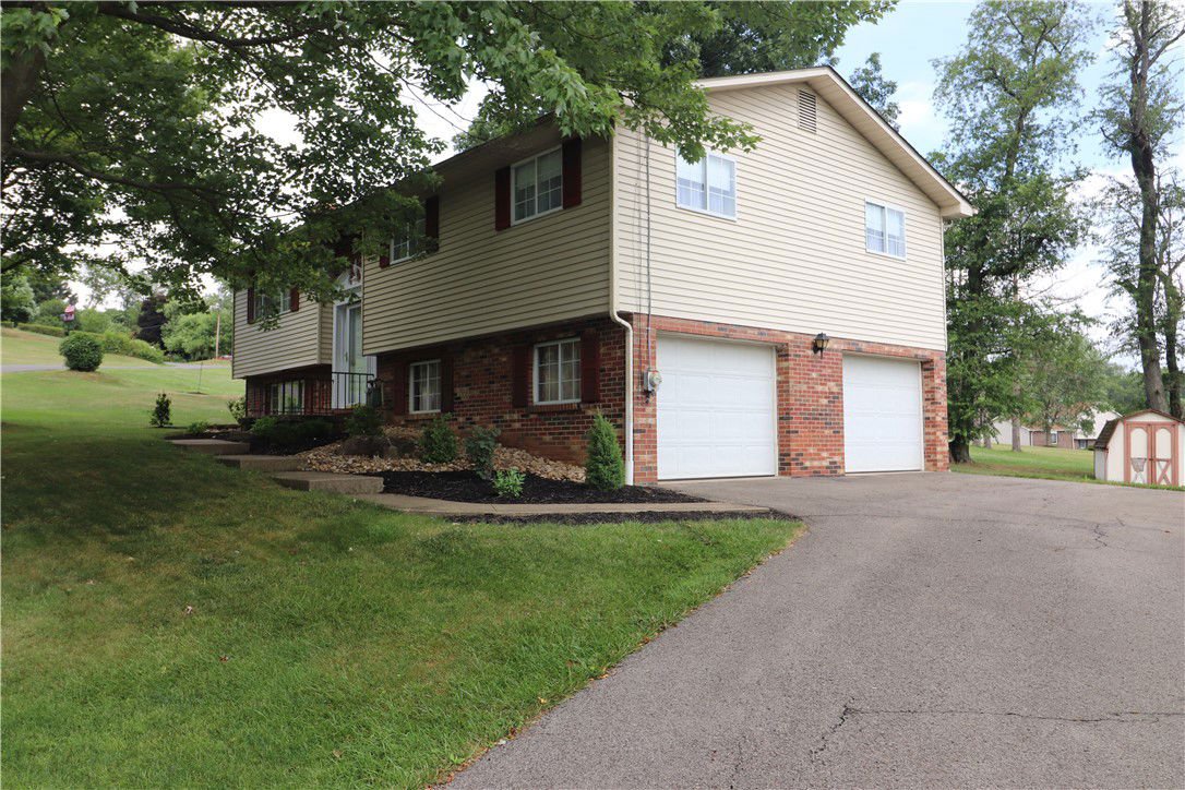 216 3rd St, Evans City Boro, 16033