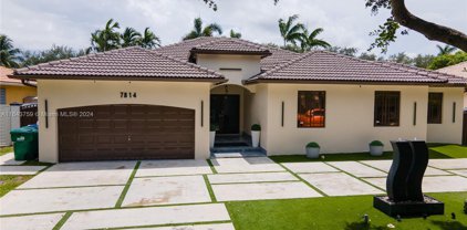 7814 Nw 165th St, Miami Lakes