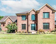 1113 Lake Bluff Cir, Louisville image