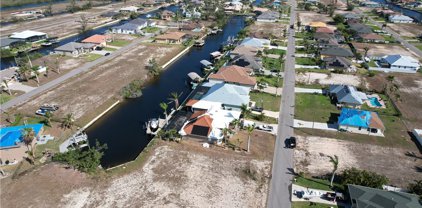 8 Nw 38th  Place, Cape Coral