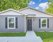 724 Campbell St, Seguin image