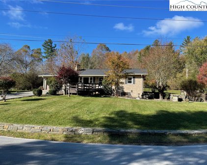 776 Possum Hollow Road, Blowing Rock