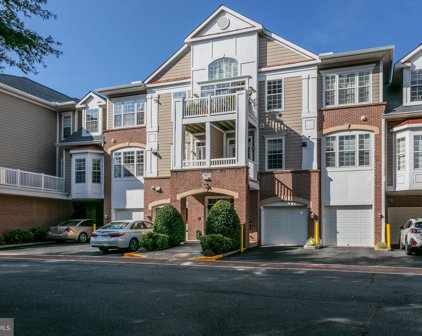 7871 Rolling Woods Ct Unit #302, Springfield