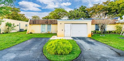 7332 Bay Hill Dr, Hialeah