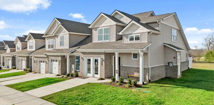 677 Birdie Drive, Spring Hill